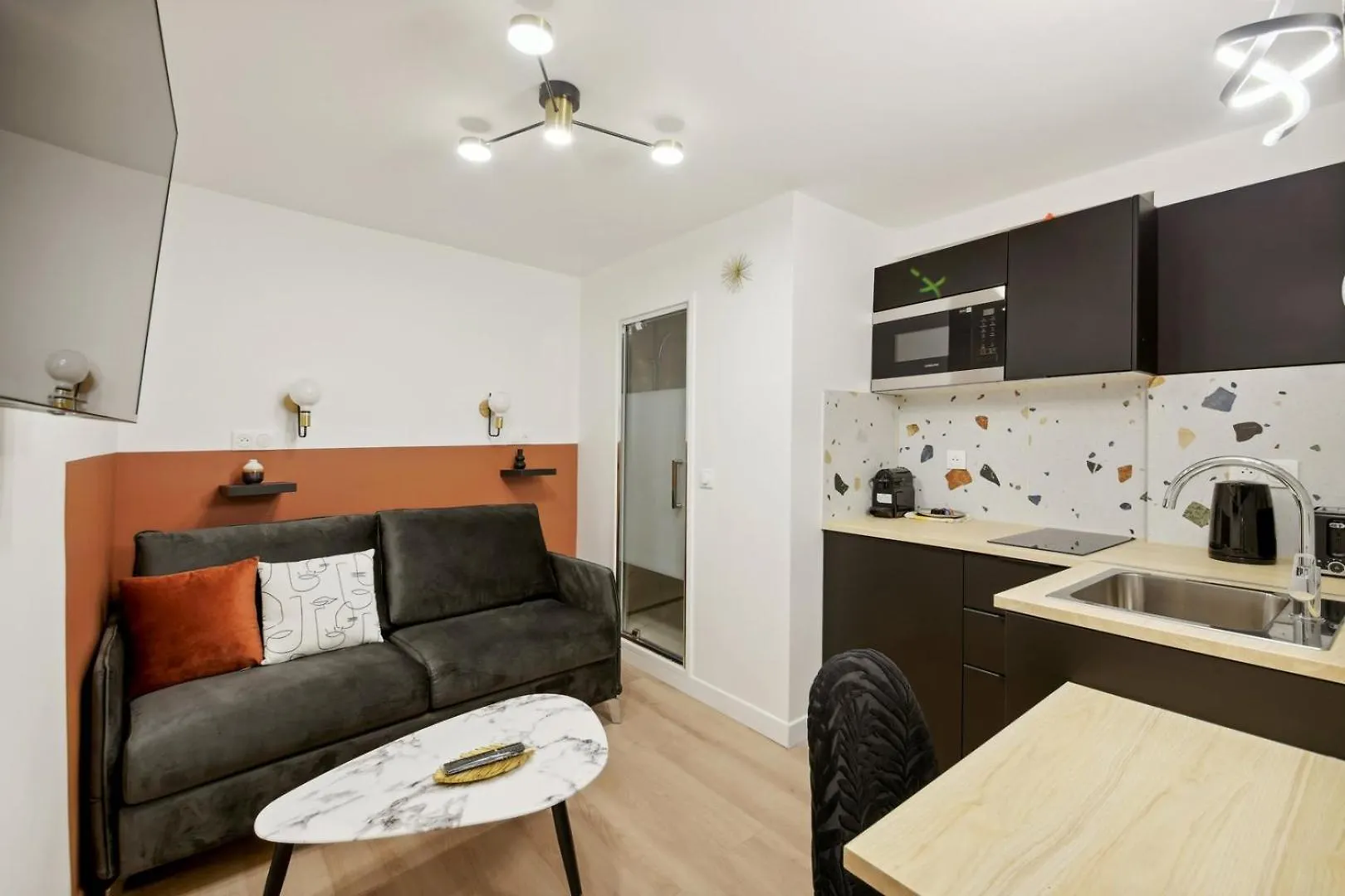 342 Suite Elena - Stunning Parisian Apartment فرنسا