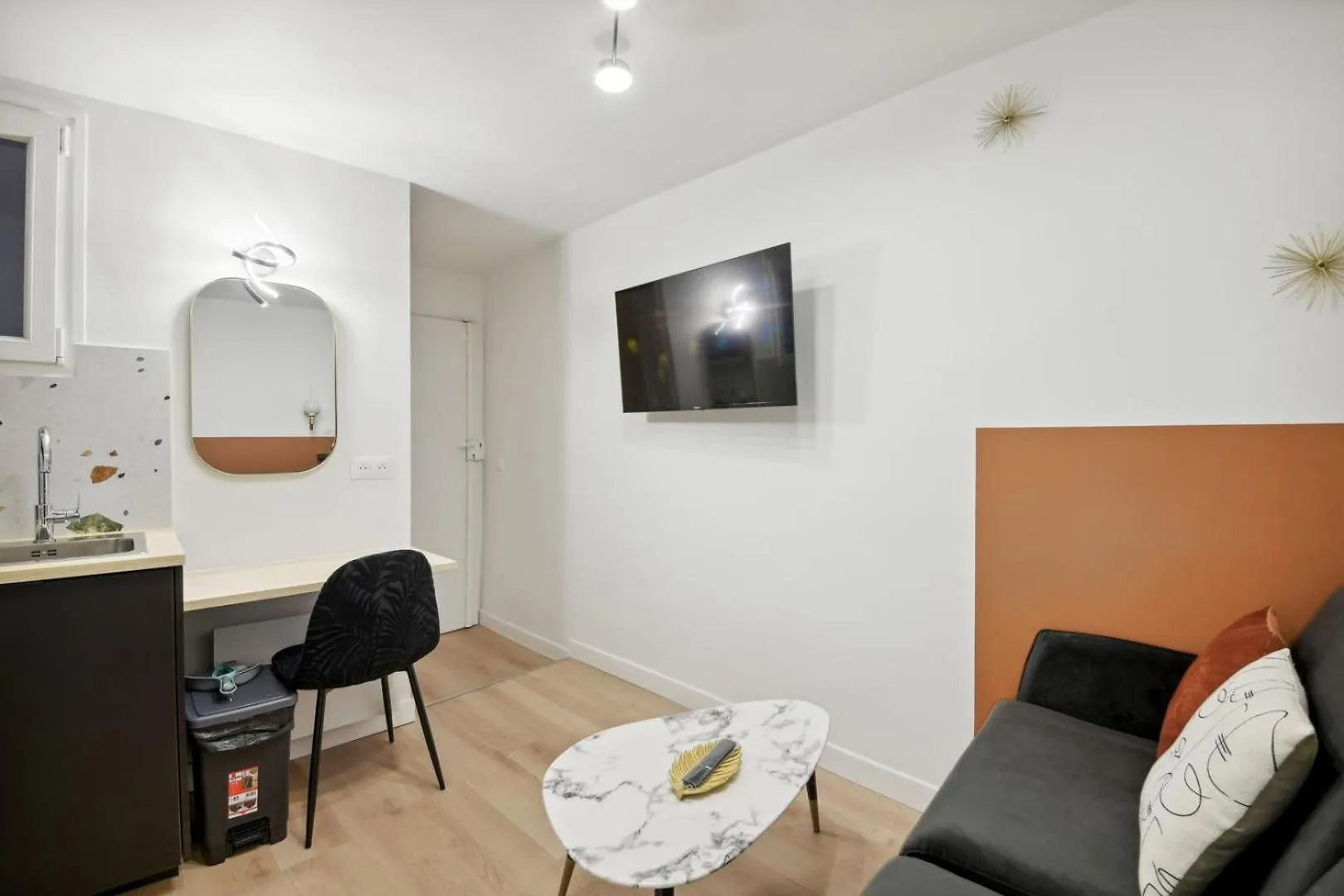 342 Suite Elena - Stunning Parisian Apartment 0*, Paris France